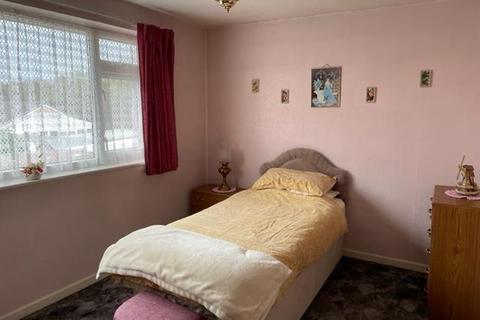 37 Fairham Road, Stretton, Burton-on-trent, DE13 0BS
