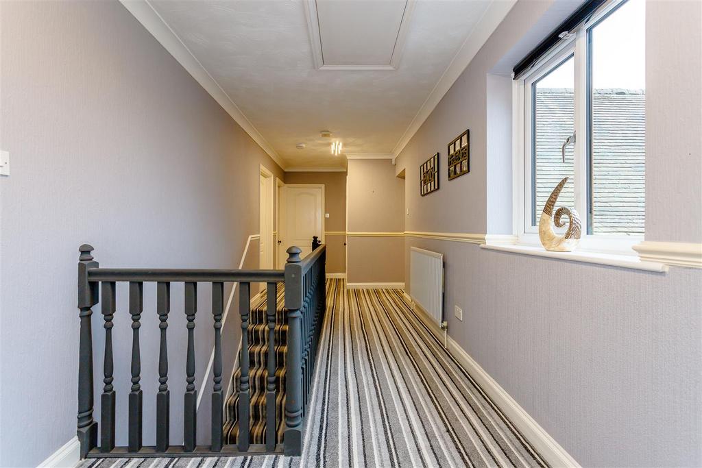 8398985-interior24.jpg
