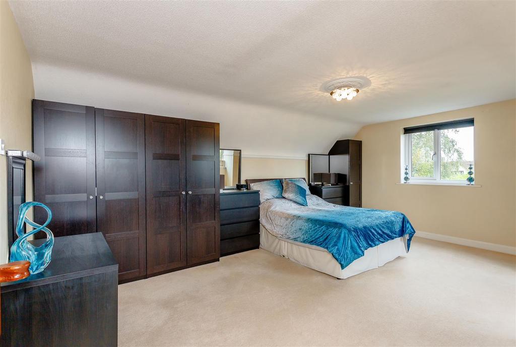 8398985-interior32.jpg