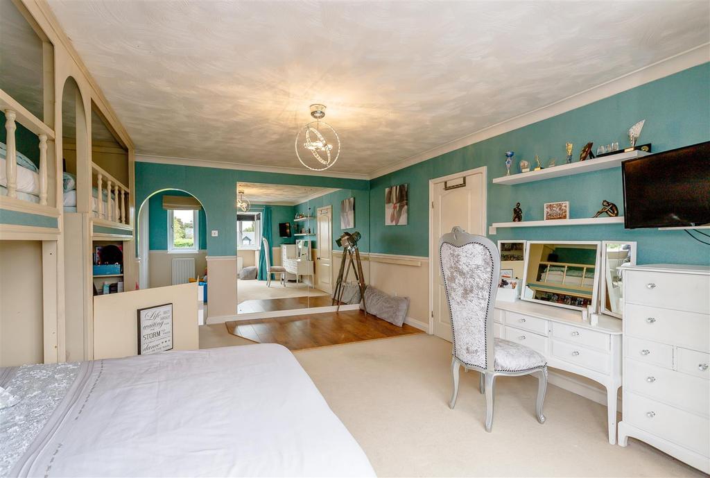8398985-interior34.jpg