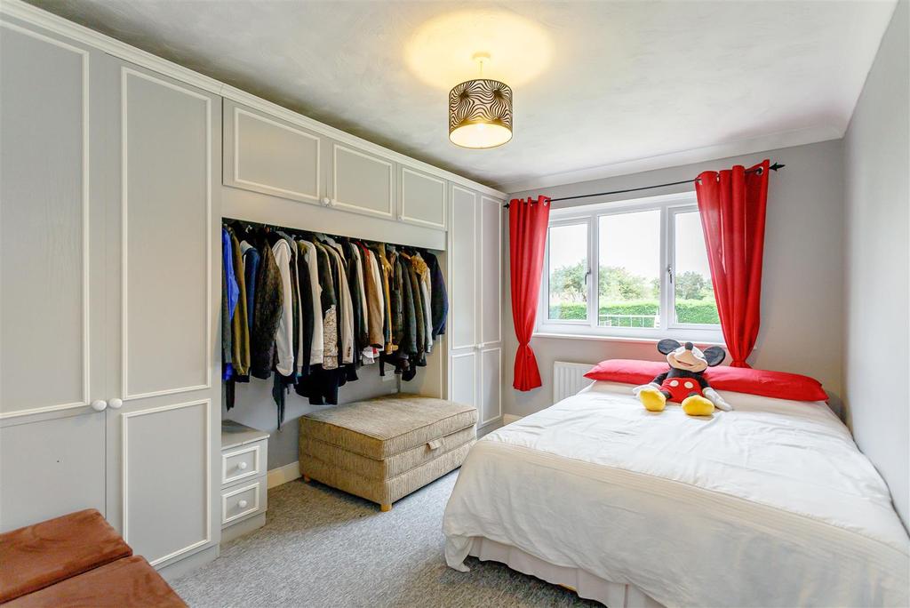 8398985-interior41.jpg