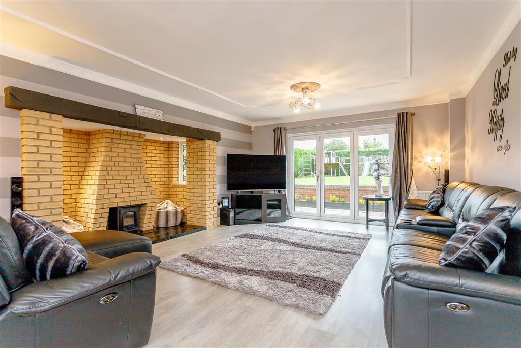 8398985-interior05.jpg