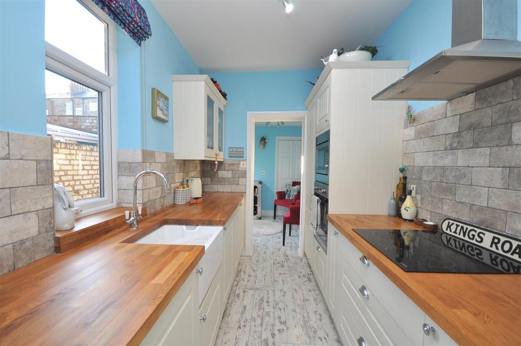 Moss Street, York, YO23 1BR 2 bed terraced house £320,000