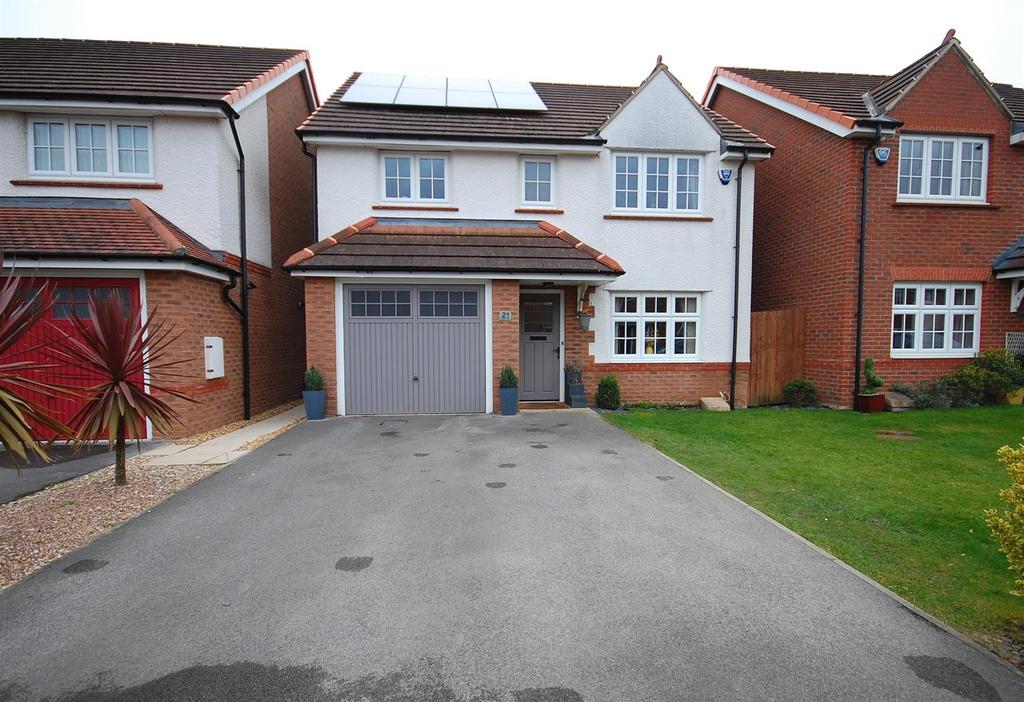 Saxon Way, Sherburn In Elmet, Leeds 4 bed detached house £330,000
