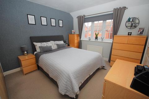 21 Saxon Way, Sherburn In Elmet, Leeds, LS25 6PP