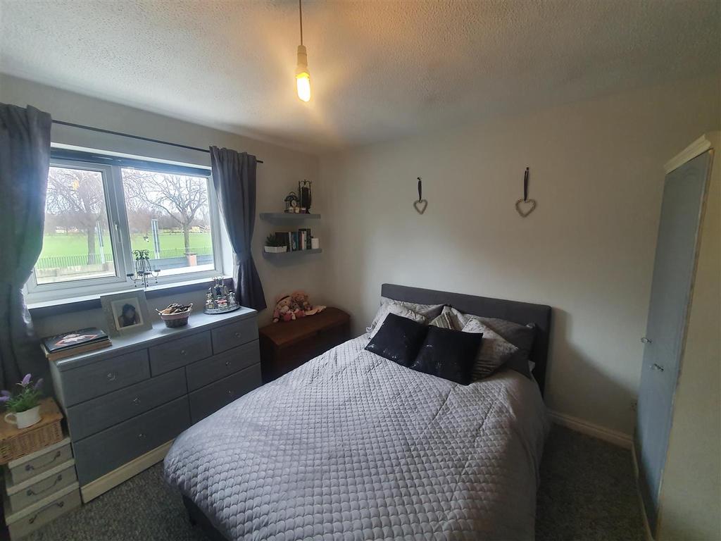 Burges Place, City Gardens, Cardiff 1 bed end of terrace house £159,950