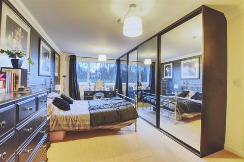 Flat 40, Compass House Buckhurst Road, Bexhill-on-sea, TN40 1FE