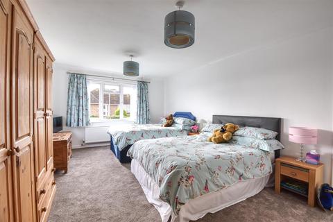 3 Primrose Hill, Bexhill-on-sea, TN39 4LP