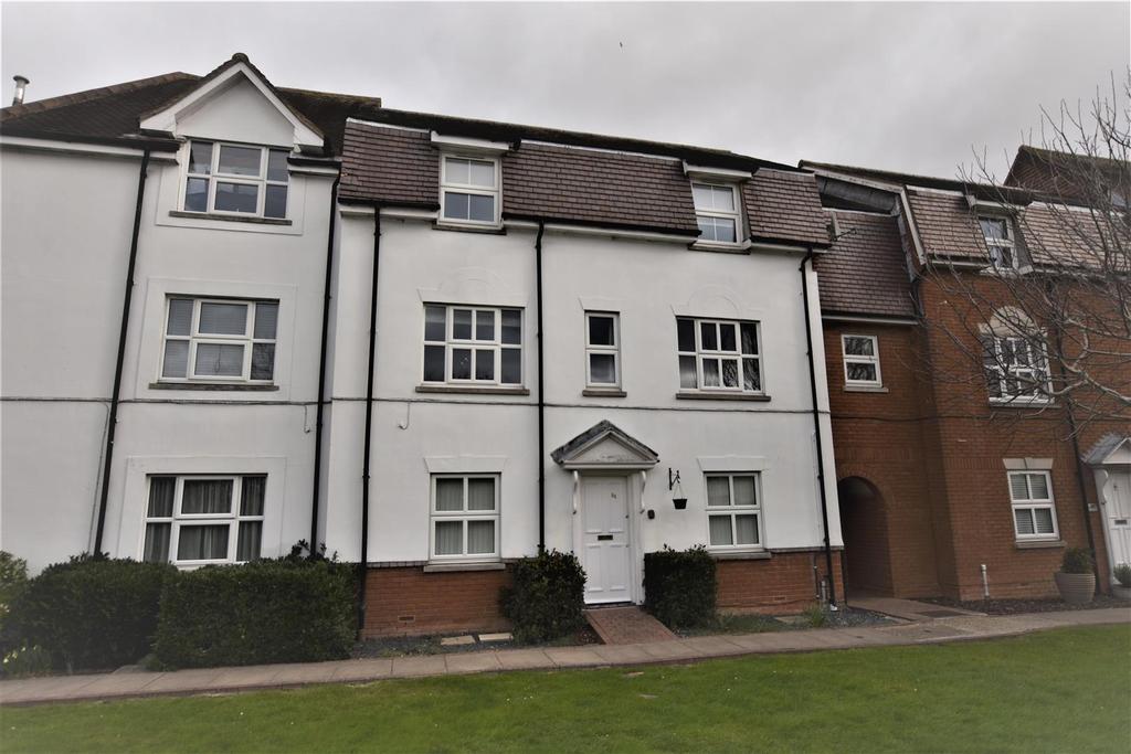 Tallow Gate, South Woodham Ferrers 2 bed apartment £825 pcm (£190 pw)