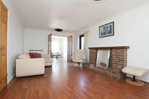 29 Lucy Avenue, Folkestone, CT19 5UF