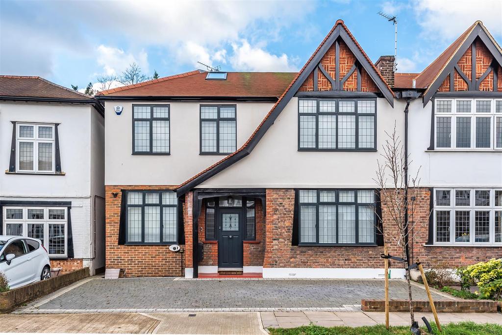 The Mall, Surbiton 5 bed semidetached house £1,699,950