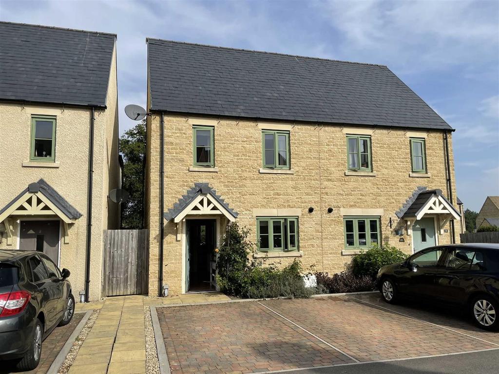 Cranwell Road, Upper Rissington 3 bed semidetached house £298,500
