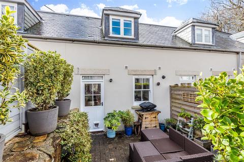 2, Courtyard Cottages Holman Park, Camborne, TR14 8FD