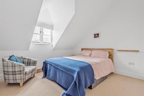 2, Courtyard Cottages Holman Park, Camborne, TR14 8FD