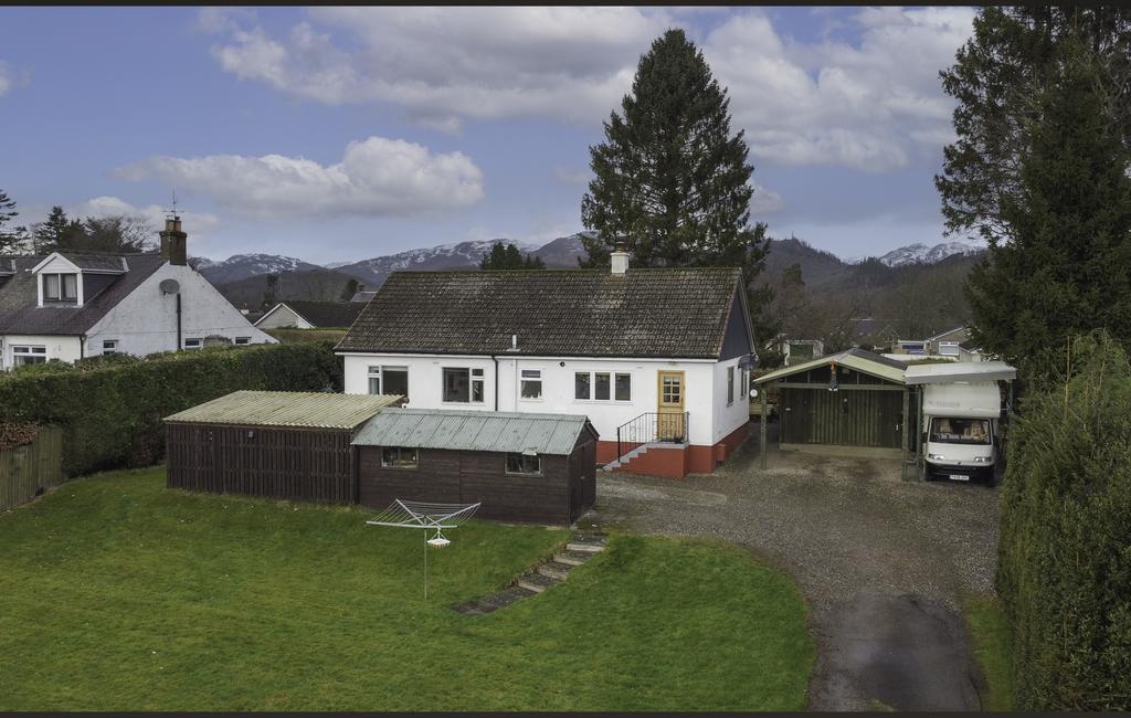 South Crieff Road, Comrie PH6 3 bed detached bungalow £250,000