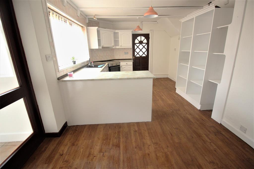 Angle of kitchen