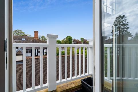 2 bedroom apartment to rent, Timmis Court, Beaconsfield, HP9