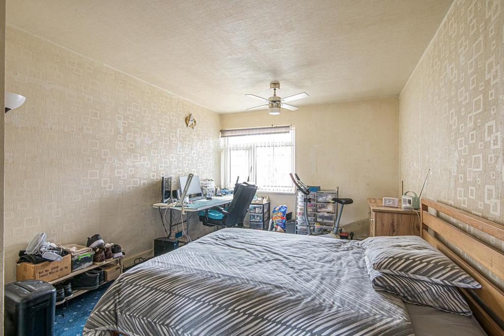 Balham New Road, Balham 3 bed terraced house £675,000