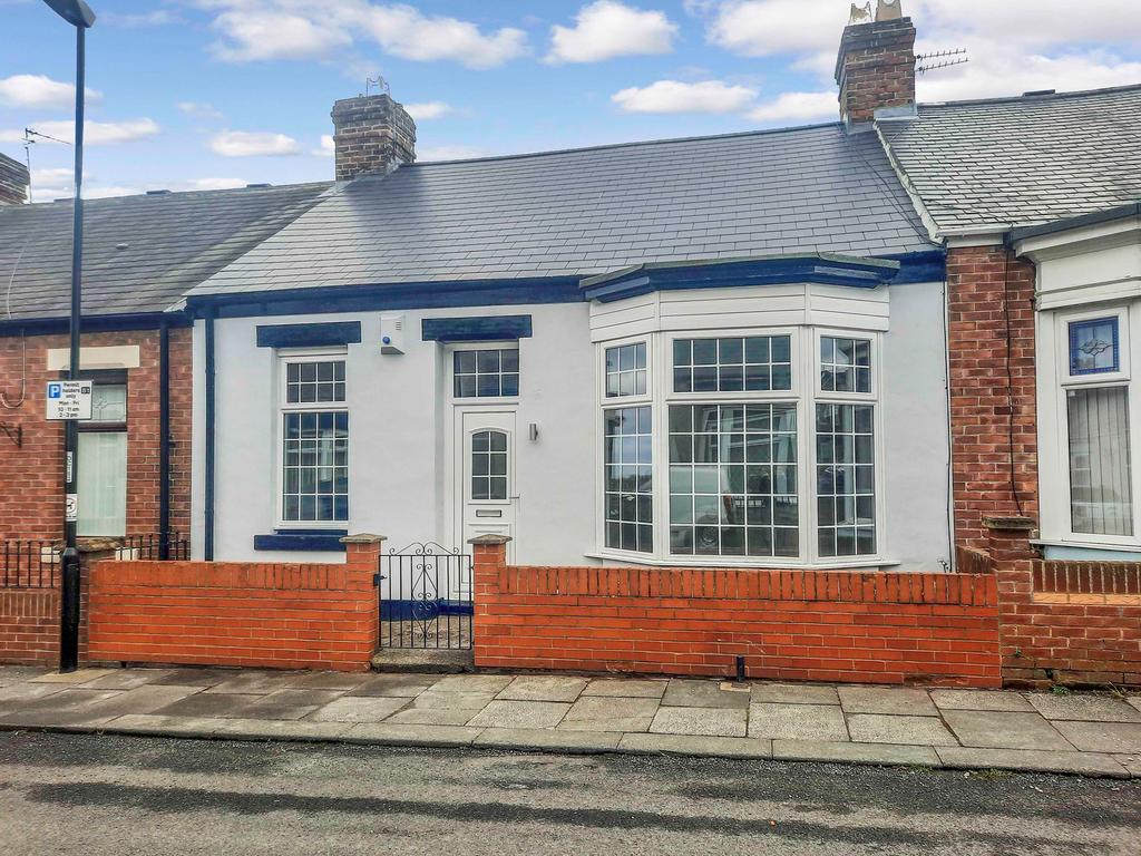 Queens Crescent, Barnes, Sunderland... 3 bed cottage £134,950