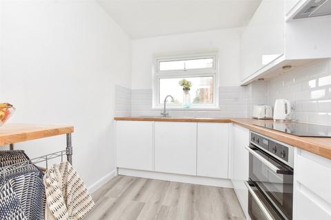 1 bedroom flat for sale, Worcester Road, Sutton, Surrey