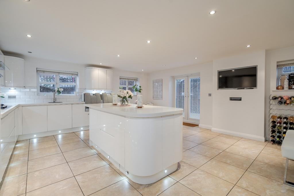 Plodder Lane, Bolton, Lancashire, BL5 4 bed terraced house for sale £