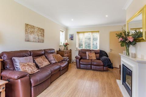 1 Tiepigs Lane, Bromley, BR2 7HJ