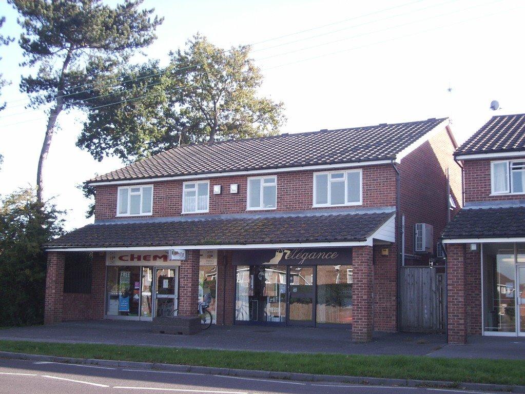 Coltsfoot Drive, Horsham 2 bed apartment £1,100 pcm (£254 pw)