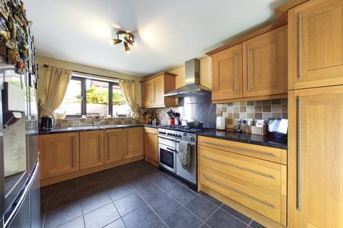 4 Combrook Close, Abbeymead, Gloucester, GL4 5UN