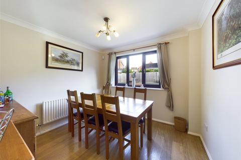 4 Combrook Close, Abbeymead, Gloucester, GL4 5UN