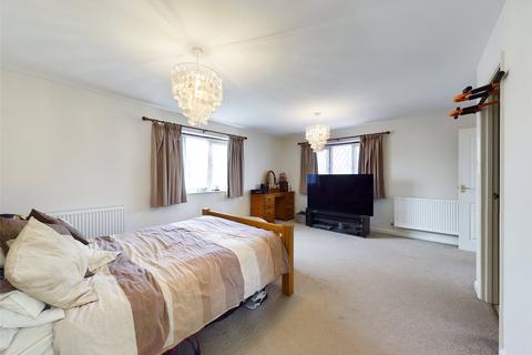 4 Combrook Close, Abbeymead, Gloucester, GL4 5UN