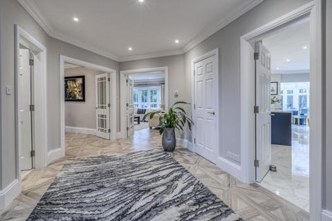 4 Claver Drive, Ascot, SL5 7JU