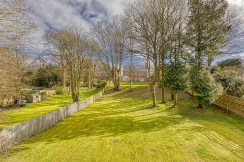 4 Claver Drive, Ascot, SL5 7JU