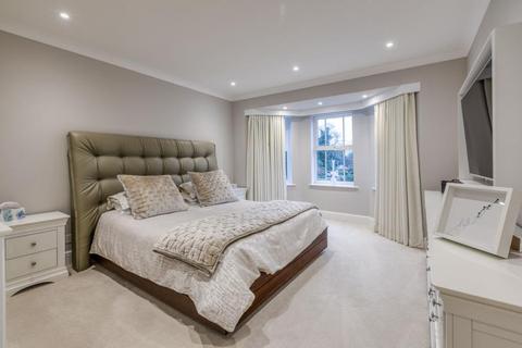 4 Claver Drive, Ascot, SL5 7JU