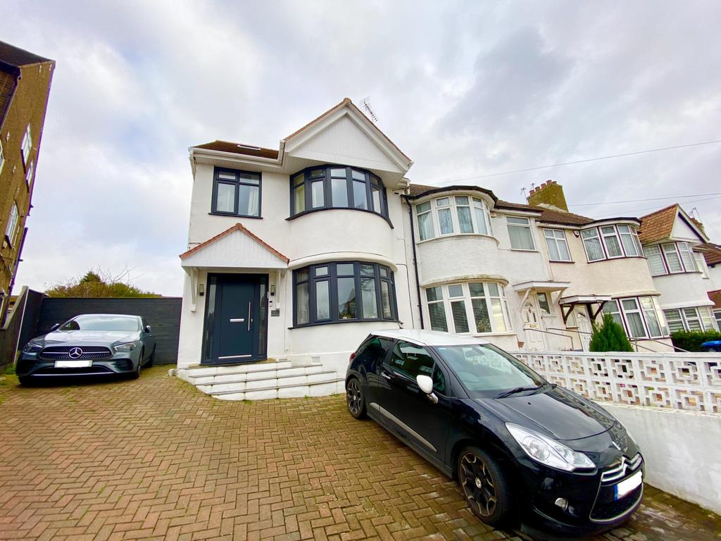 Buck Lane, Kingsbury, NW9 3 bed semidetached house £725,000
