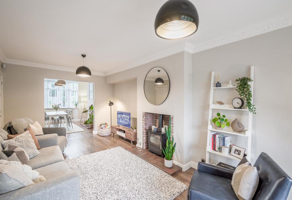 Whittington Road, Stourbridge, DY8 3DB 3 bed semidetached house £399,950