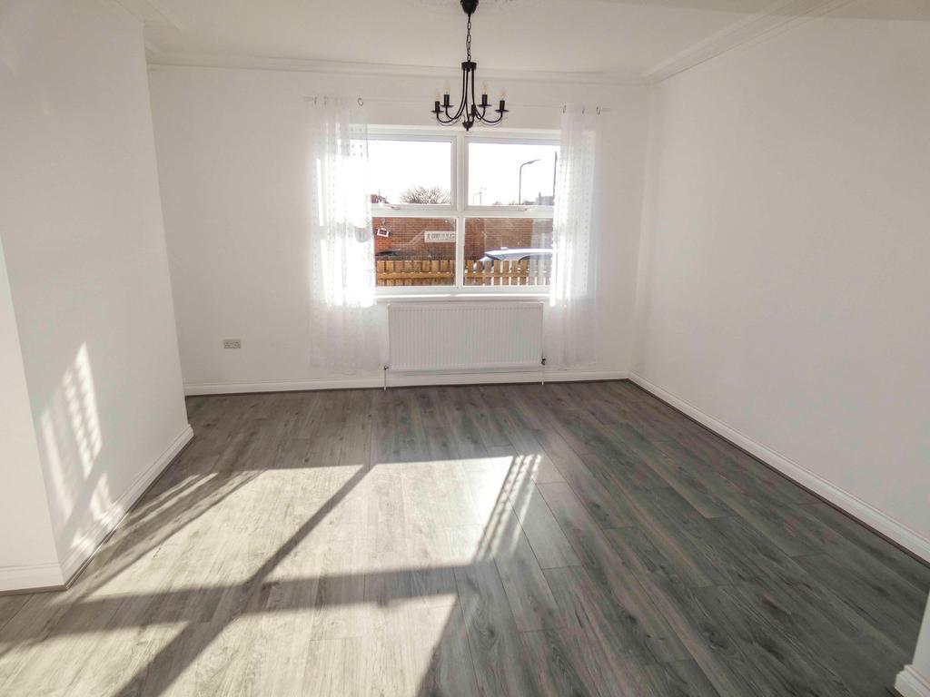 Castle Terrace, Ashington... 3 bed terraced house £575 pcm (£133 pw)