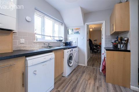 8 bedroom semi-detached house to rent - Bamford Close, Brighton, BN2