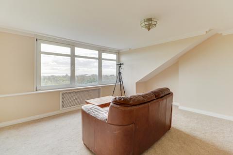 3 bedroom penthouse for sale, Clarence Parade, Southsea