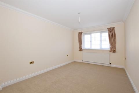 2 bedroom flat to rent, Princess Avenue, Aldwick, Bognor Regis, PO21