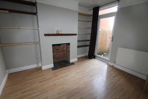 3 bedroom terraced house to rent, Broom Hill Road, Ipswich, IP1