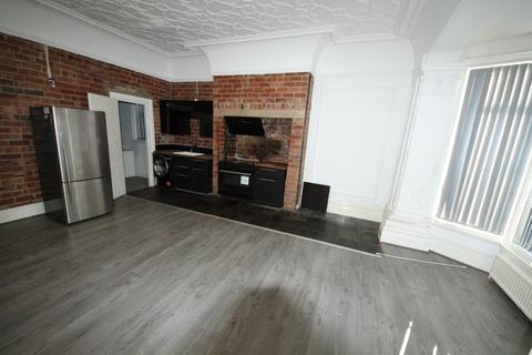 1 bedroom apartment to rent, Street Lane, Roundhay, Leeds, LS8 2ET
