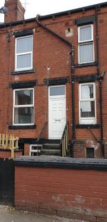 2 bedroom terraced house to rent, Strathmore Terrace, Leeds