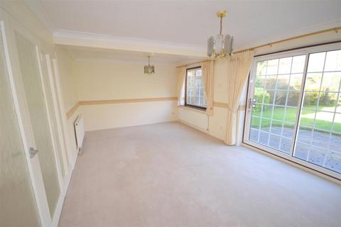 18 Carson Road, Billericay, CM11 1SA