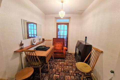 8 River Gardens, Carshalton, SM5 2NH