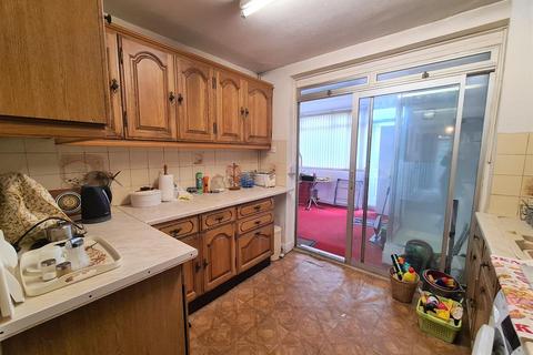 8 River Gardens, Carshalton, SM5 2NH