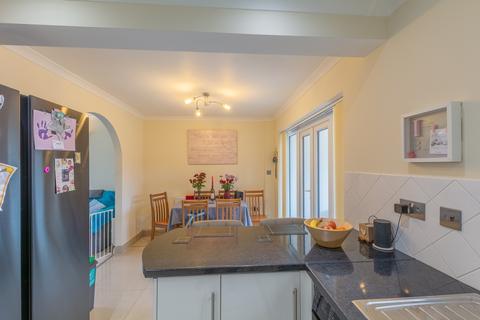 12 Maisemore, Yate, Bristol, BS37 8UR