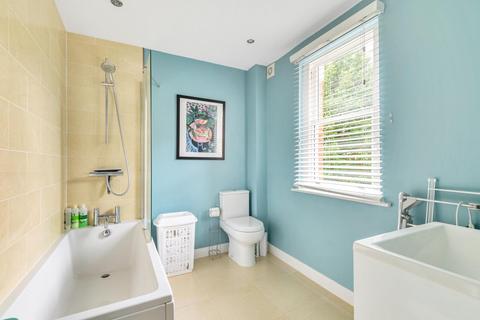 Flat 3, 9 Sylvan Hill, London, SE19 2QB