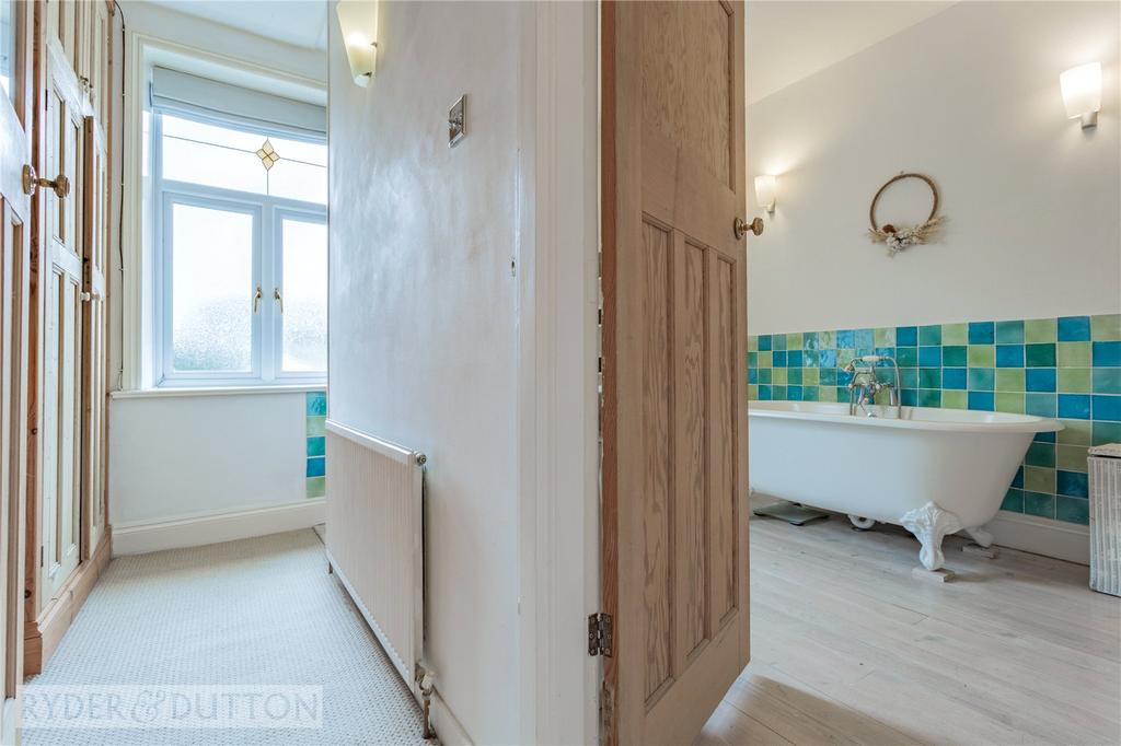 1st Floor Landing: