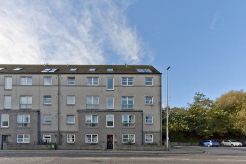 2 bedroom flat to rent, South College Street, The City Centre, Aberdeen, AB11