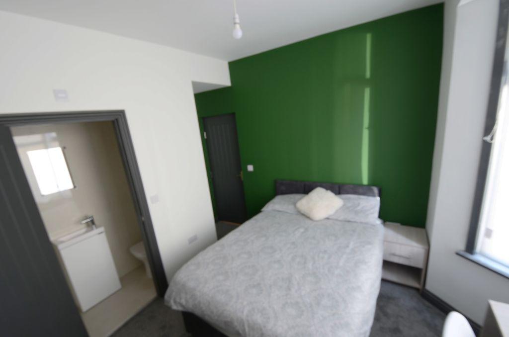 5 Montrose Street, Darlington DL1 1JU 4 bed house share £435 pcm (£